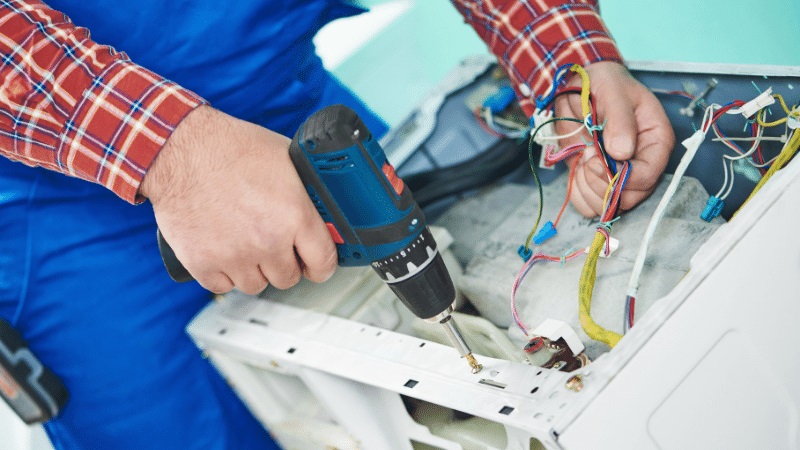 Ahmetli Viessmann Viessmann çamaşır makinesi kart tamiri – Su almama arızası orijinal parça ile giderildi. - Teknik servis örneği